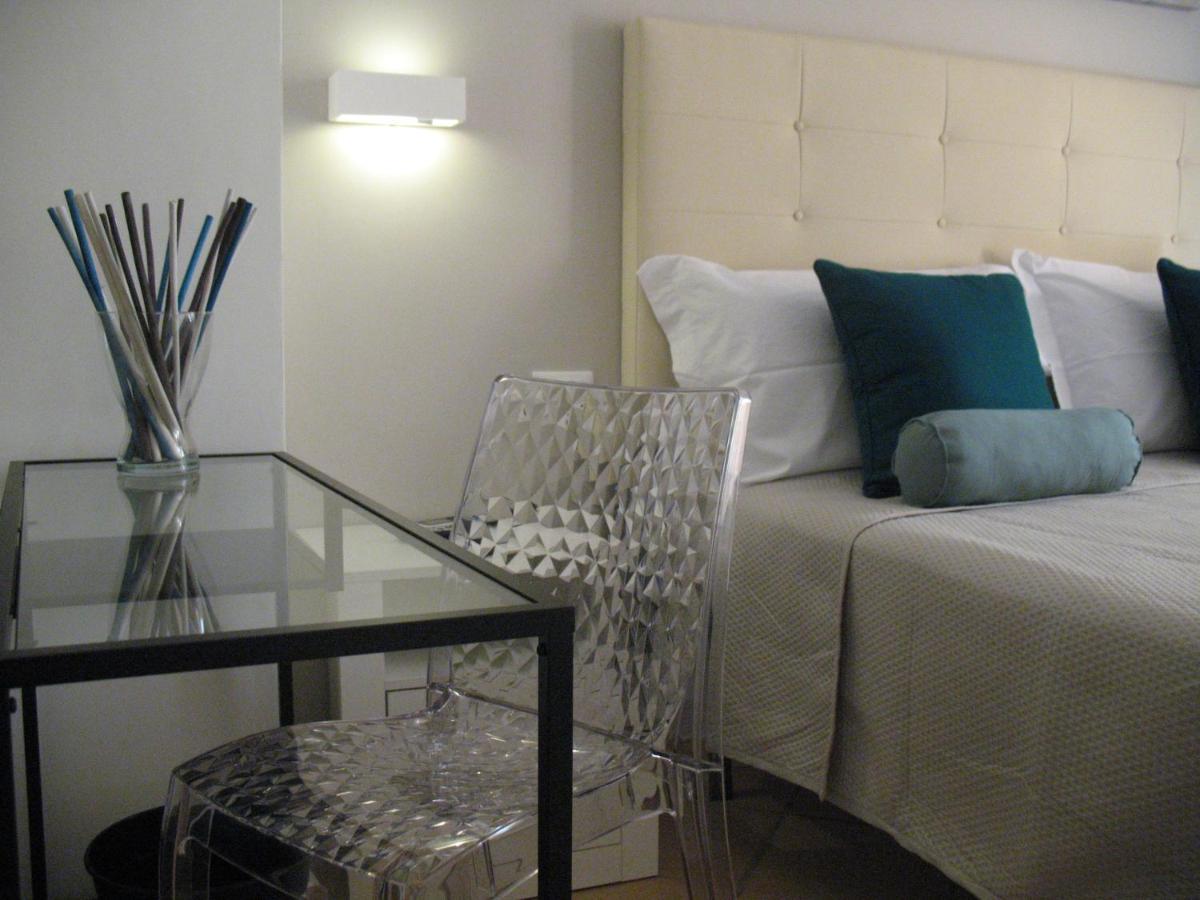 Bed&Bed Tommaso Fazzello Only Rooms 타오르미나 외부 사진