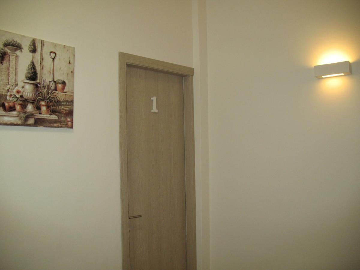 Bed&Bed Tommaso Fazzello Only Rooms 타오르미나 외부 사진