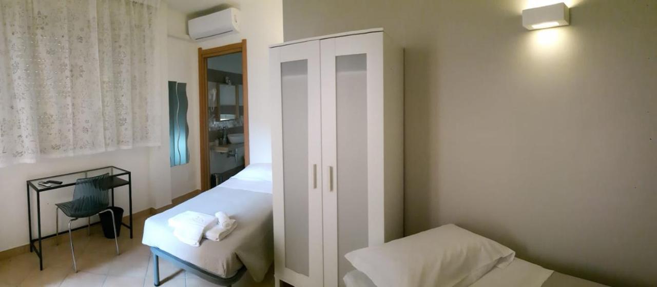Bed&Bed Tommaso Fazzello Only Rooms 타오르미나 객실 사진